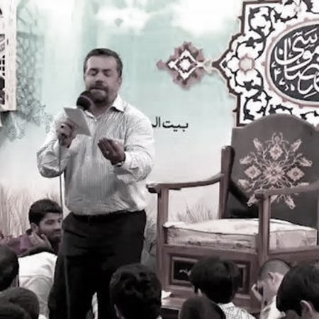  دانلود آهنگ محمود کریمی  یه مدینه یه بقیعه یه امامی که حرم نداره